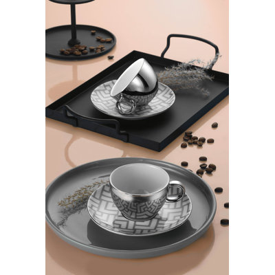 Tasse à café et soucoupe
