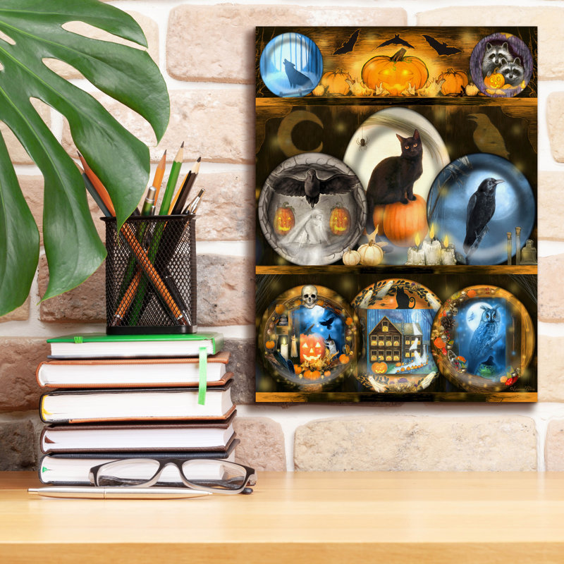 «Spooky Halloween Plates» par Art and a Little Magic, art mural sur toile, 26 po x 34 po, H 16 po x l 12 po x P 0,75 po