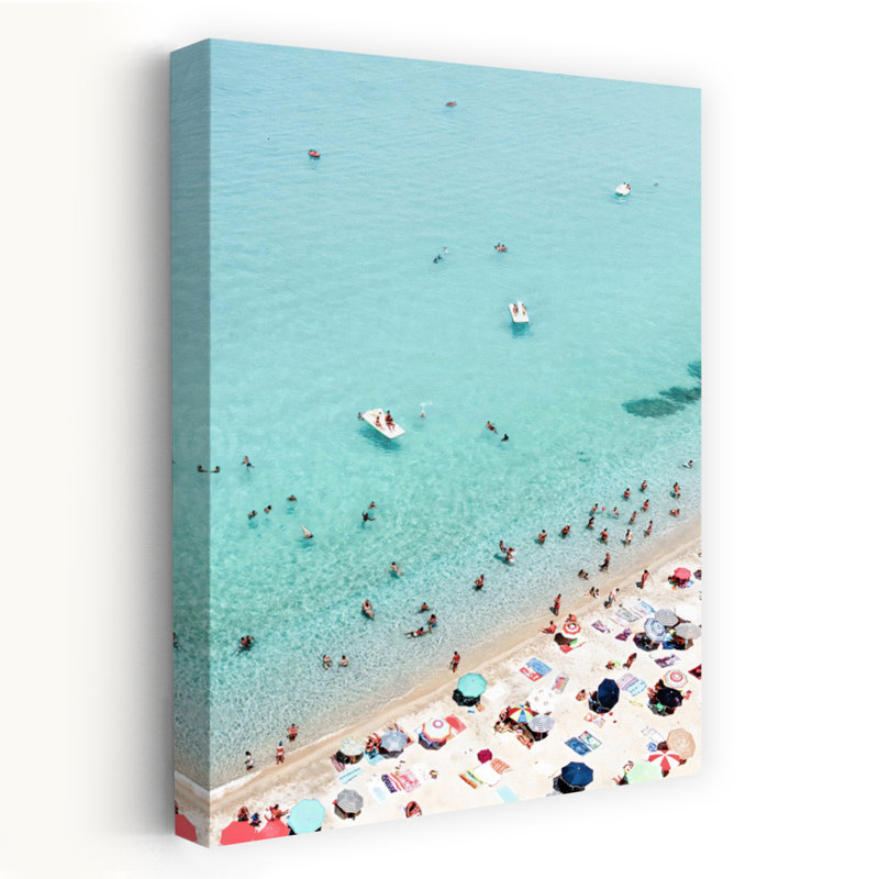 «At A Busy Beach», art mural contemporain sur la plage, H 60 po x l 40 po