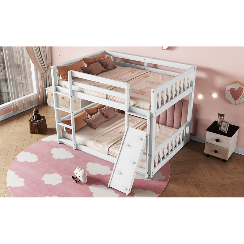 Lit simple au-dessus d'un lit superposé blanc avec rampe d'escalade, Blanc