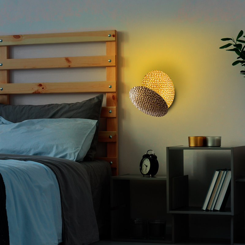 Elegant Gold Wall Lamp with Metal Body, 8.3 x 8.3 x 5.9 inches | IP20 Rated, SMD LED 5W 3000K | Perfect for Living Room, Bedroom, or Hallway - Modern Design with Durable Metal Base Plate