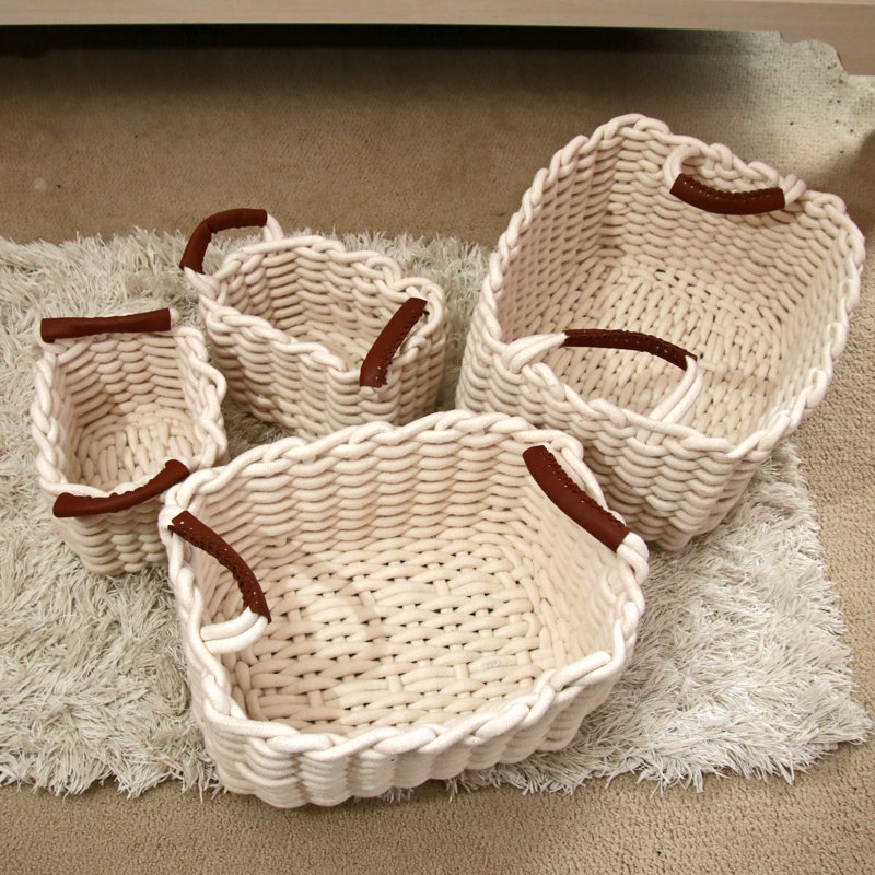 Paniers en corde de coton faits à la main Acrola avec détails en cuir véritable (paquet de 4)