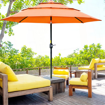 Parasol de marché extérieur à 3 niveaux avec manivelle, inclinaison à bouton-poussoir pour terrasse, jardin et pelouse Outsunny