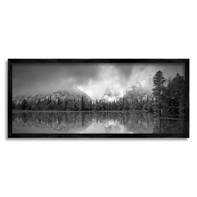 «Gray Lake Landscape» encadré sur bois par Steve Toole