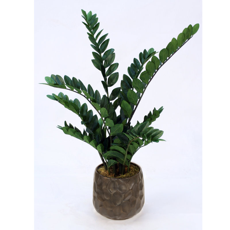 45 "plante à feuillage artificiel en pot