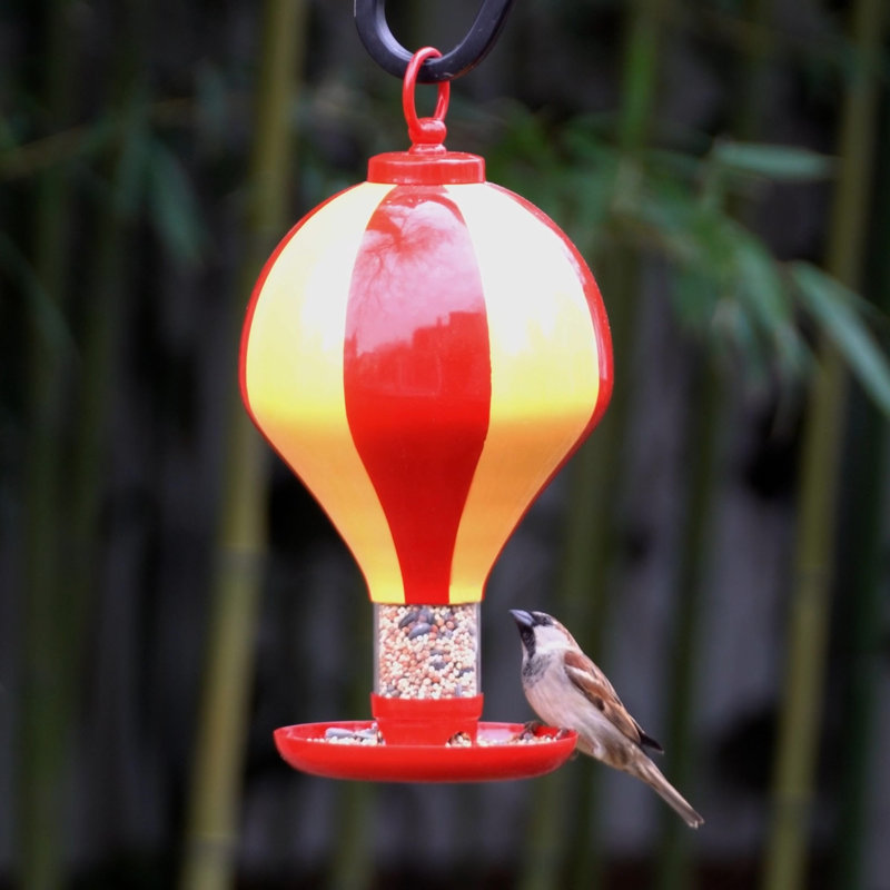 Mangeoire à oiseaux à montgolfière