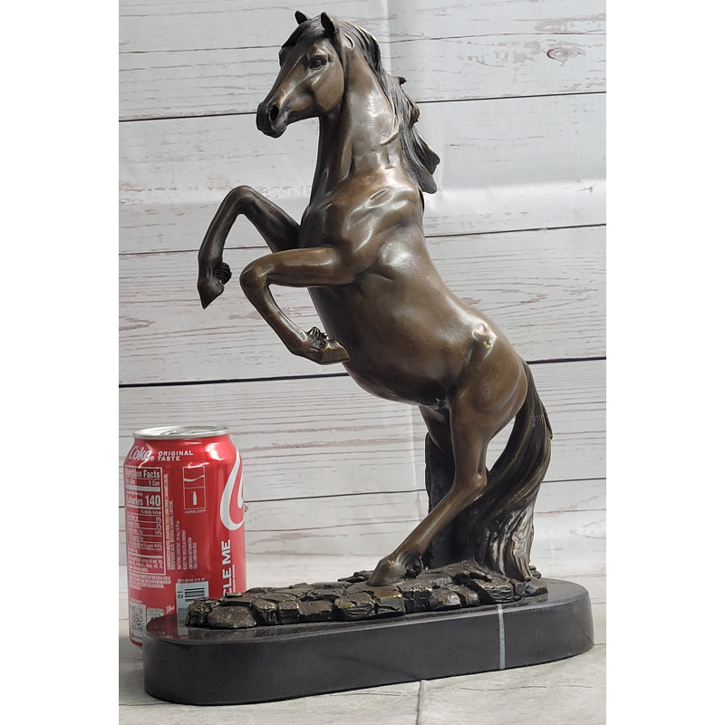 Sculpture de cheval en bronze