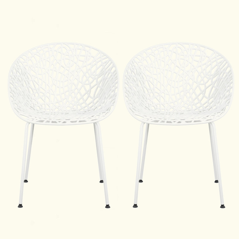 Élégant ensemble de chaises de salle à manger d'extérieur résistant aux intempéries, parfait pour améliorer le confort et la durabilité des espaces de jardin