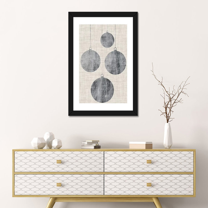 Impression sophistiquée «Christmas Collection E» par Grace Popp, H 24 po x l 16 po x P 1 po, Papier encadré noir, Blanc
