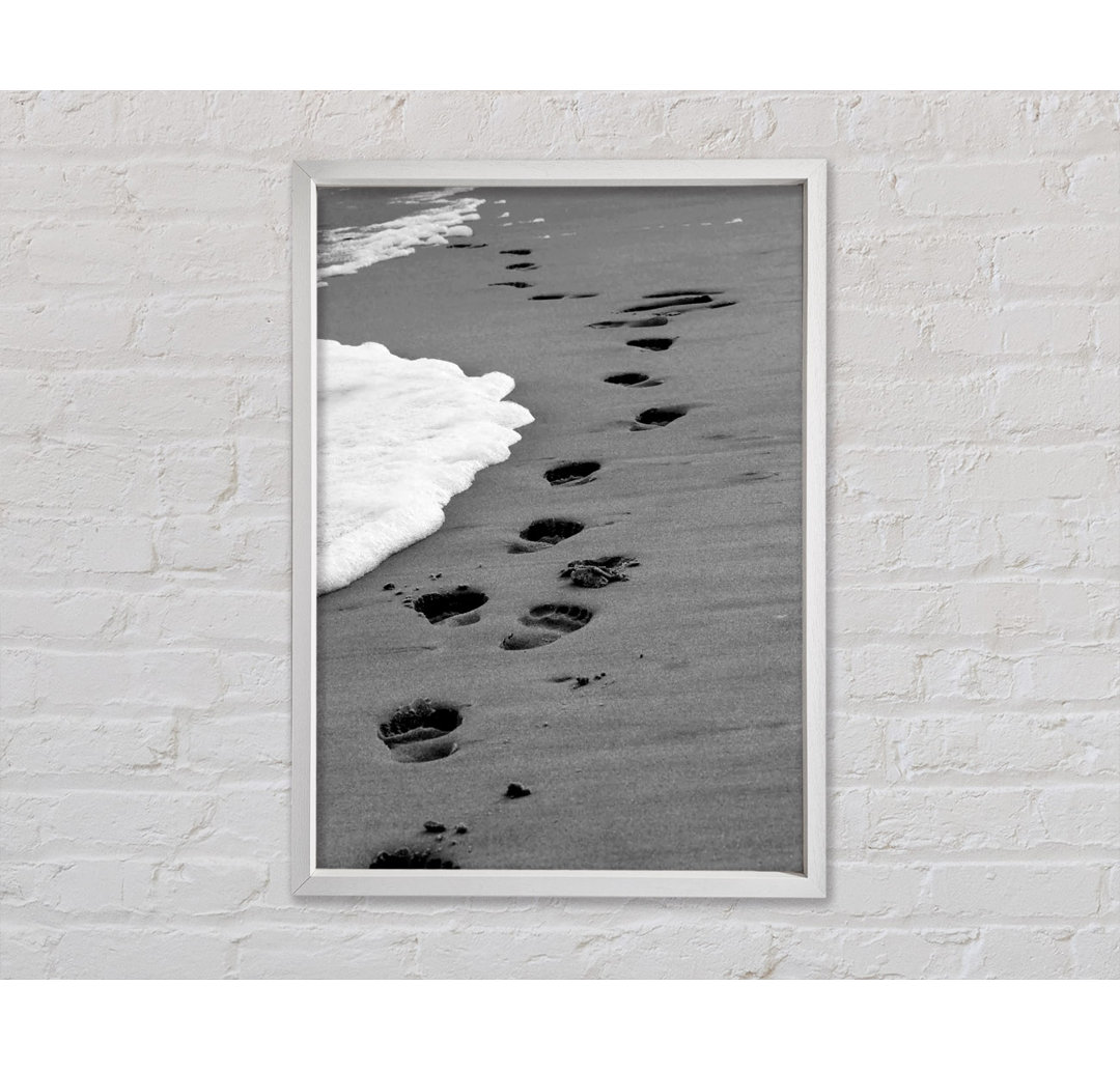 Footprints In The Ocean Sand B N W- - Einzelbildrahmen Kunstdrucke auf Leinwand