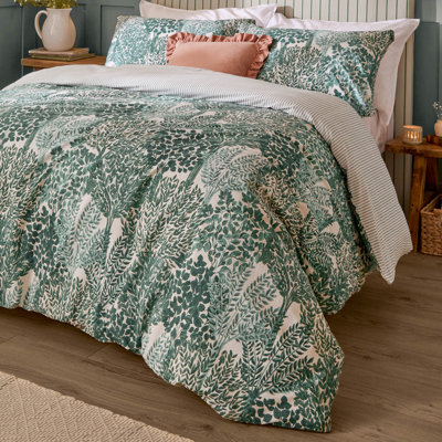 Topiary No Pattern Duvet Cover Set with Pillowcases Included