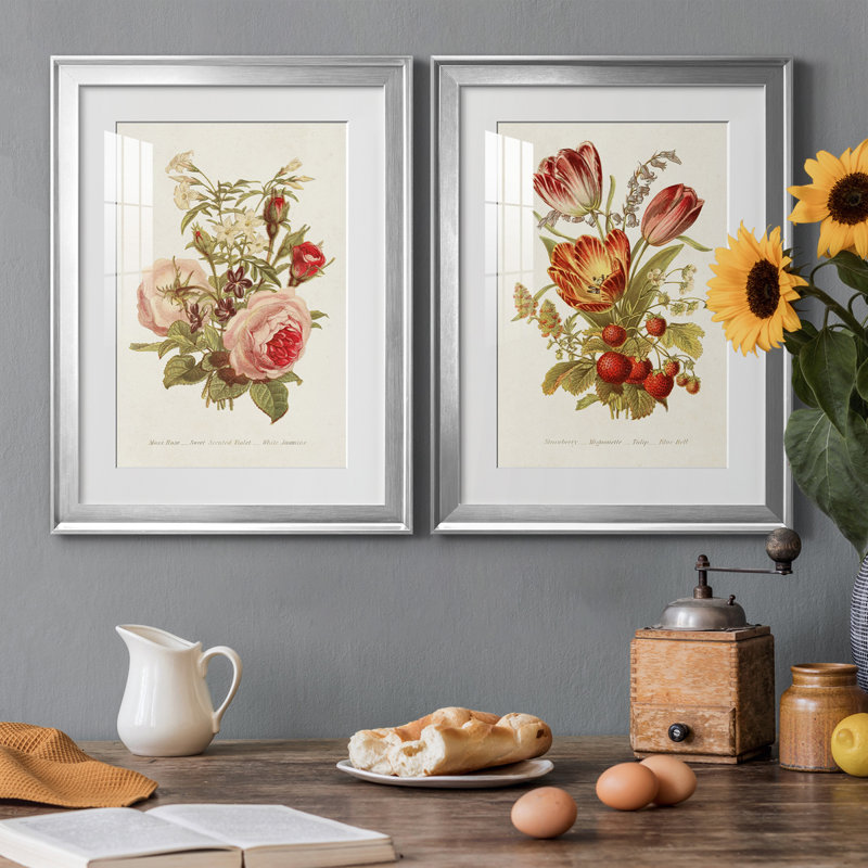 Antique Floral Bouquet III, reproduction encadrée de qualité supérieure - prête à être accrochée, Cadre argenté