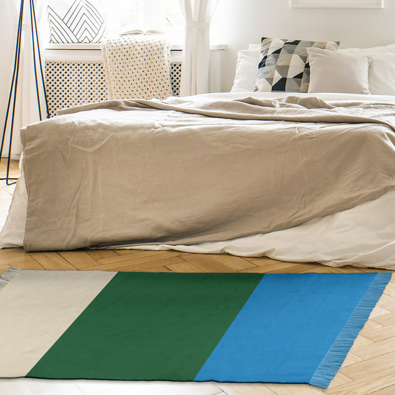 Tapis rayé vert / crème 4,6 pi x 5,5 pi