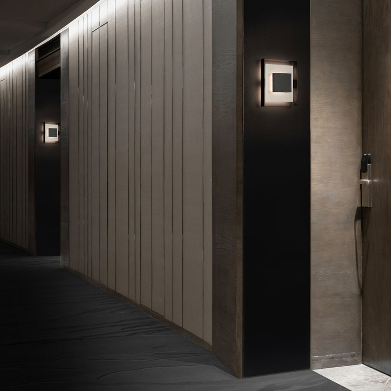Applique murale en aluminium Boxie, H 10 po x l 8 po x P 3,3 po