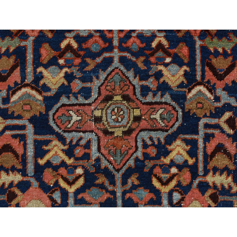 Tapis unique 4 pi 6 po x 5 pi 6 po
