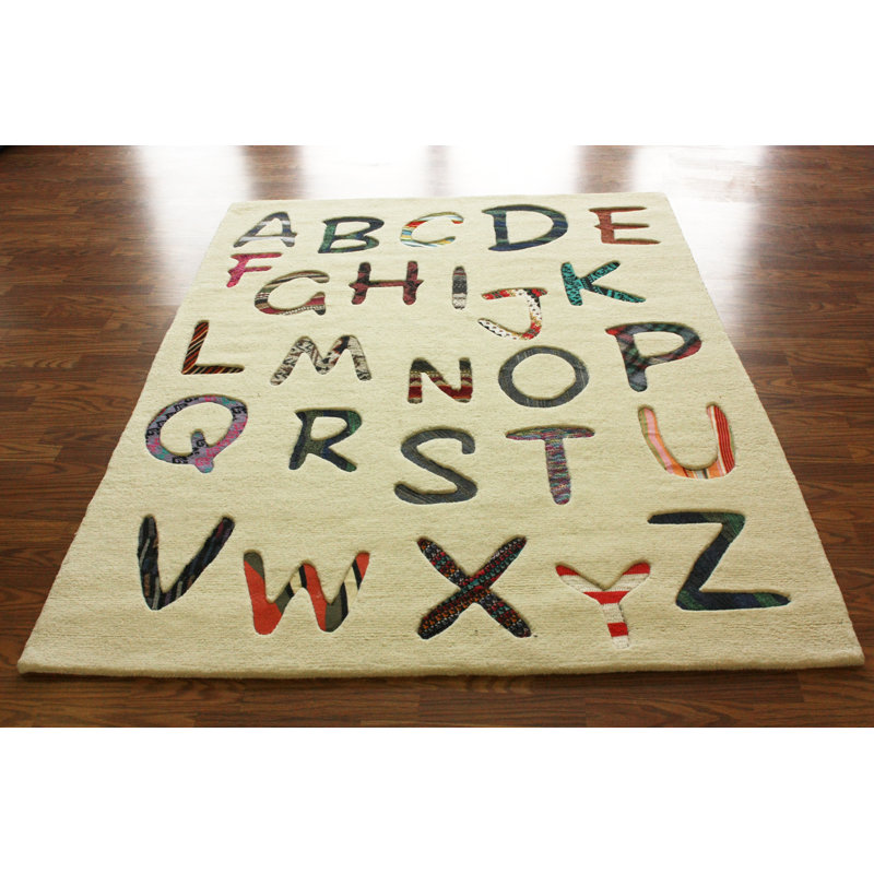 Tapis brun clair pour enfants KinderLOOM Alphabets, Rectangle 3 pi 6 po x 5 pi 6 po