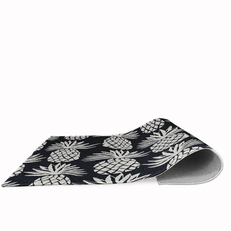 Yoshida Chenille Floral Indoor Rug, Round 5'