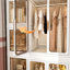 Grande armoire de rangement avec portes magnétiques. 12 et 2 tringles à vêtements. Peut contenir des articles, des feuilles. Pp Abs. Installation rapide. Tiges blanches portatives. Portes, vêtements. Matériau en ABS. À assembler.