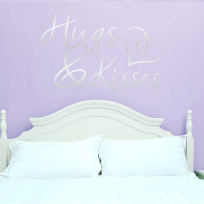 Hugs and Kisses Wall Sticker
