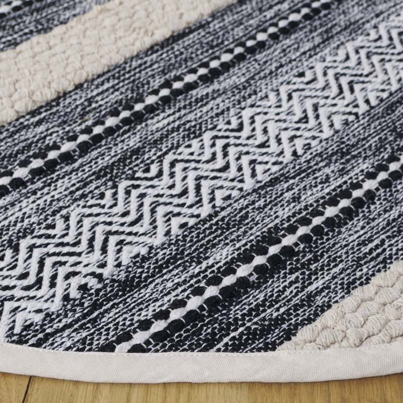 Callazo 976 Area Rug In Black / Ivory, Round 6'