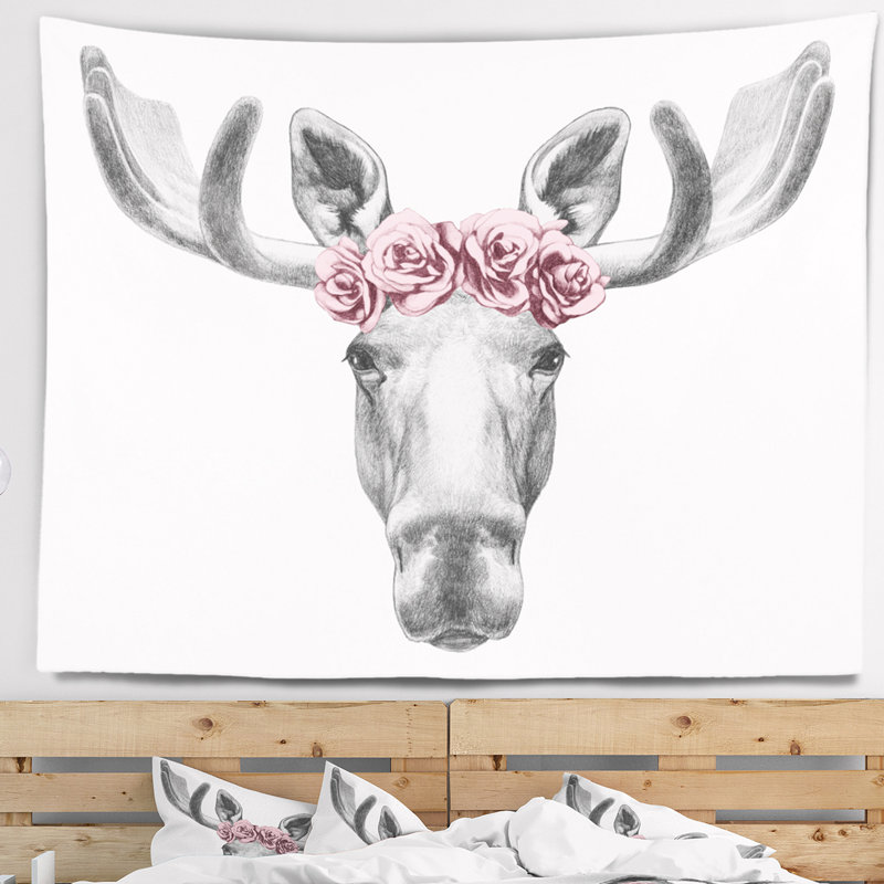 Tapisserie orignal avec couronne florale, H 50 po x l 60 po