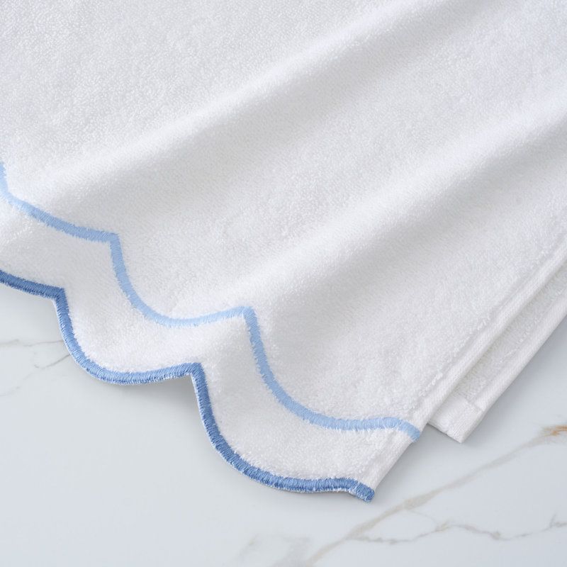 Ensemble de 2 serviettes de bain et 2 aiguilles Peri Home, Blanc