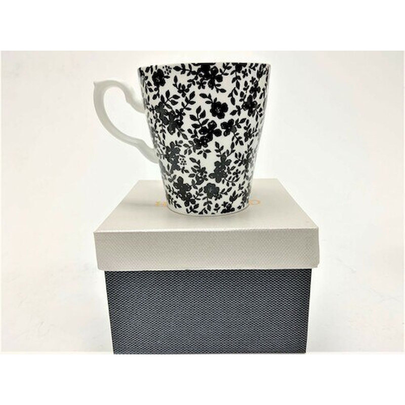 Tasse rose à motif floral, Noir