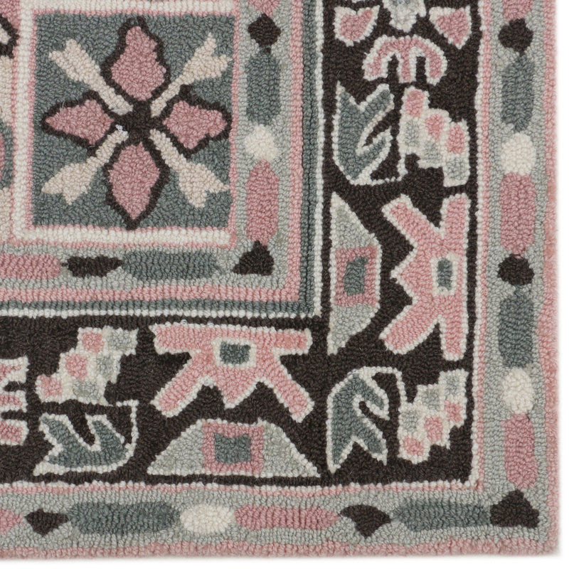 Lark Oriental Area Rug in Beige/Pink, Runner 2'6" x 7'