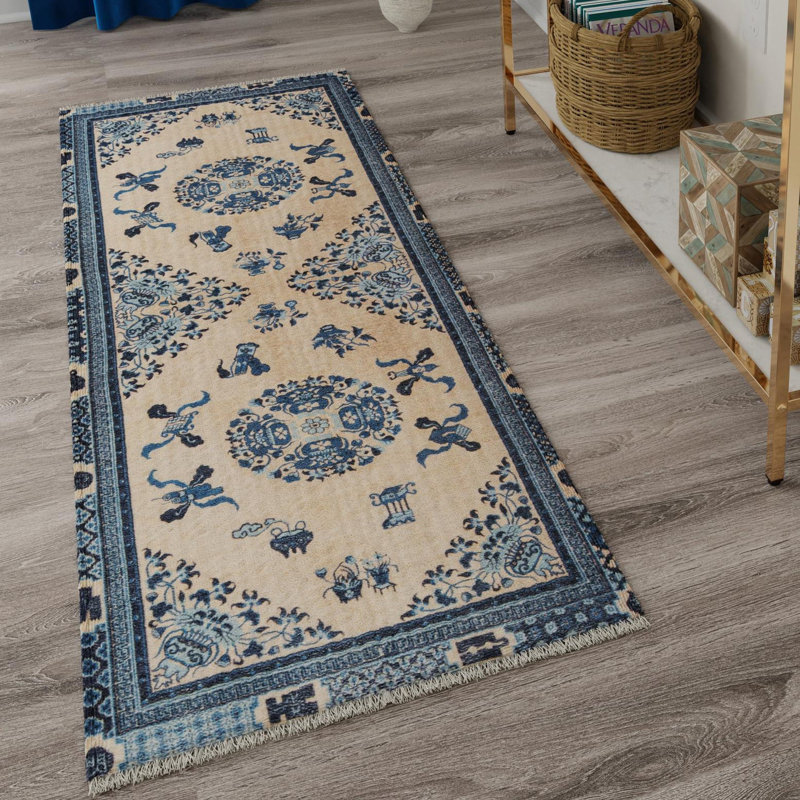 Rugs.com Darya Boutique Rug, Runner 3'3" x 11'10"