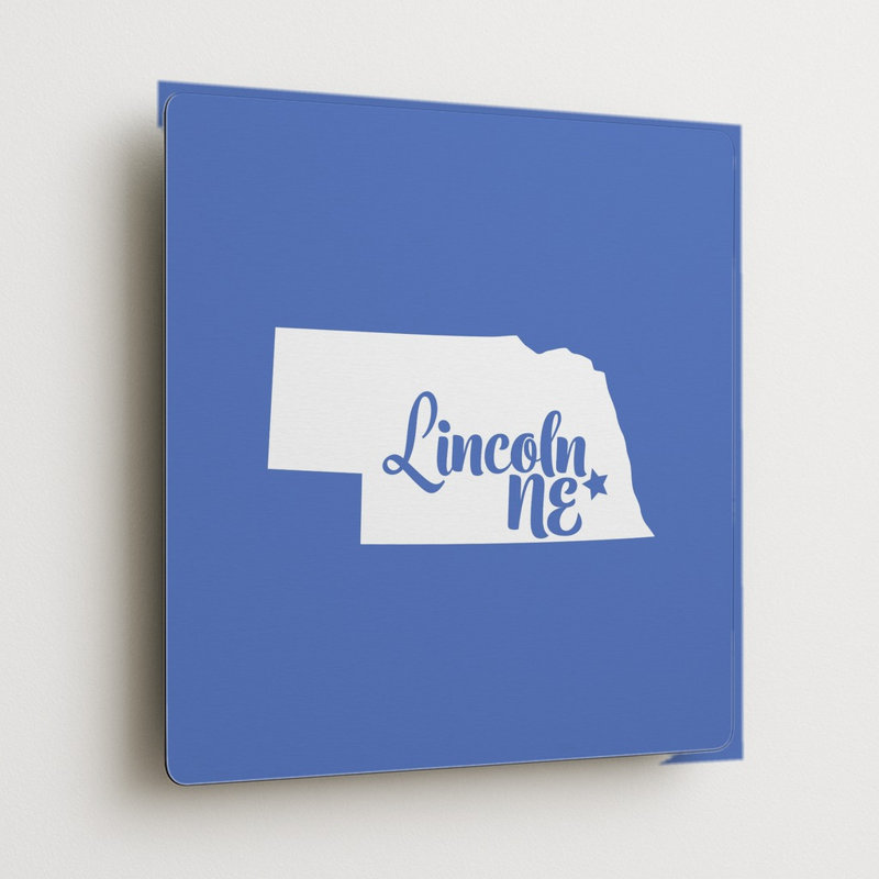 Home Sweet Lincoln — Silhouette de l'État du Nebraska — Décoration murale carrée en métal, 8" H x 8" W