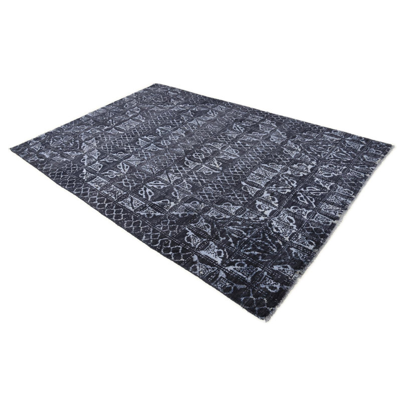 Iniguez Black Rug