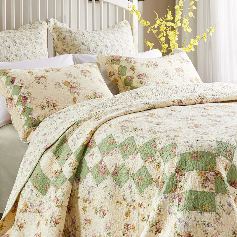 Ivory and Sage Floral Patchwork Cotton Quilt Set, Full