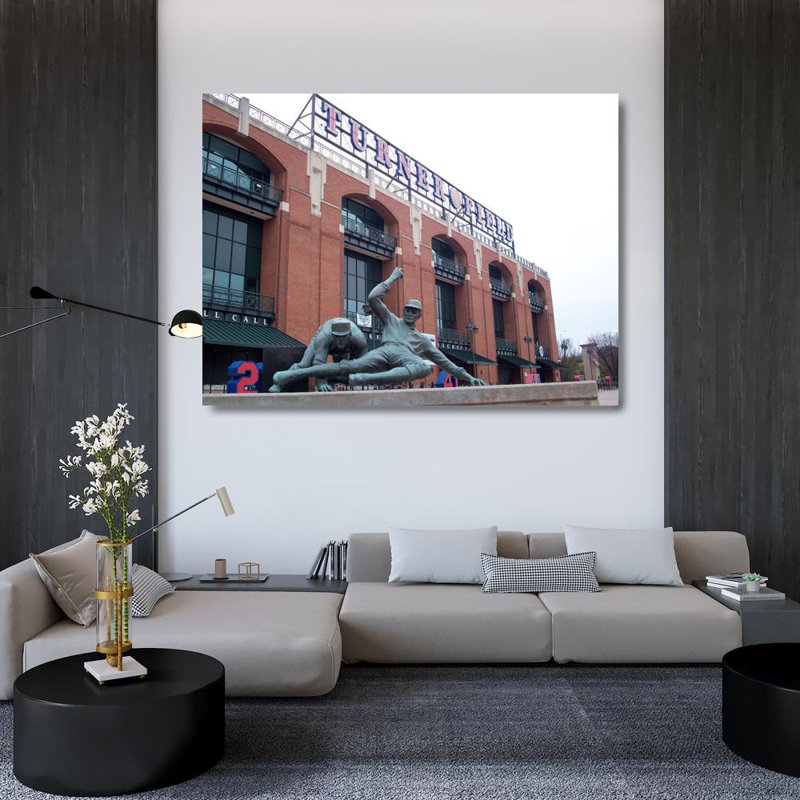 Turner Field, H 36 po x l 48 po