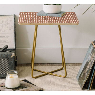 Table de bout à pieds croisés