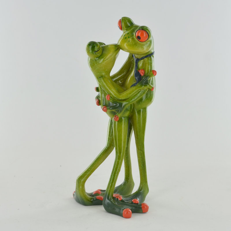 Figurines & Sculptures