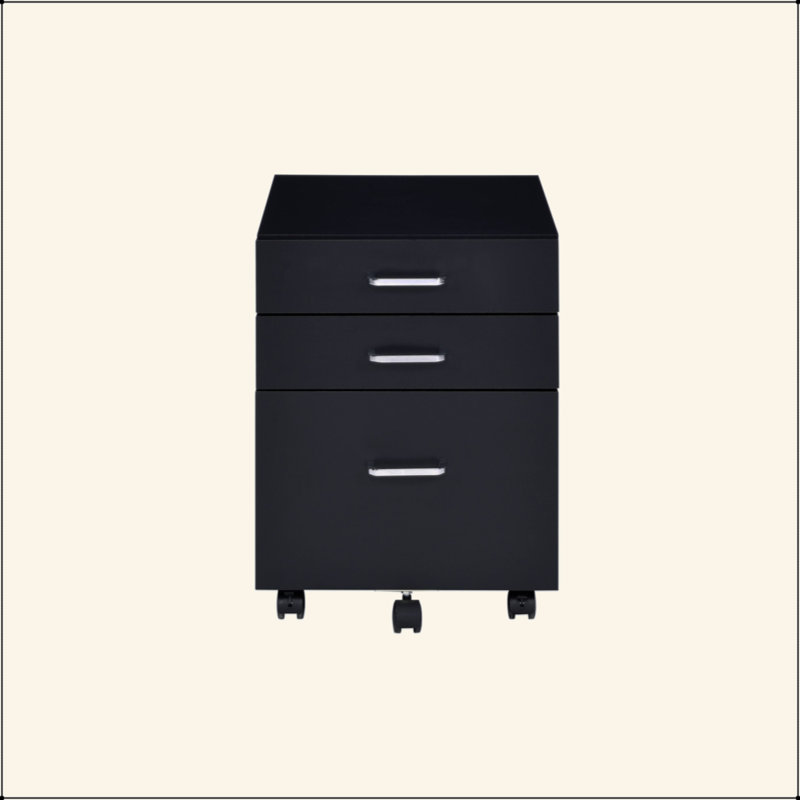 Armoire au fini noir et chrome