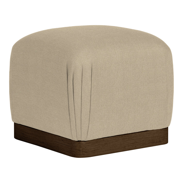 Nola Ottoman