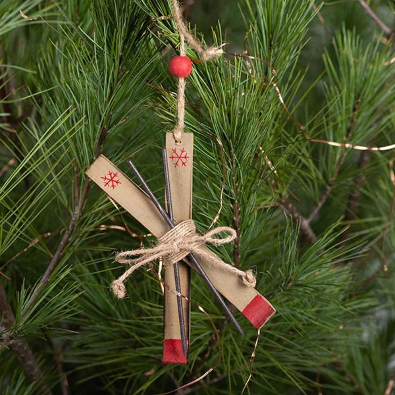 Guirlande de Noël avec patins et skis