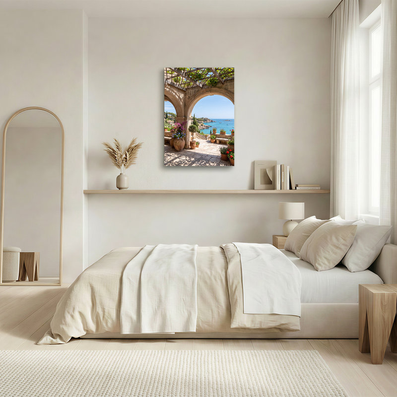 «Stone Archway» donnant sur une baie turquoise et des pots en terre cuite, 48"H x 36"W
