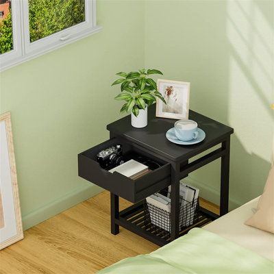 Table de chevet en bois massif Mamet