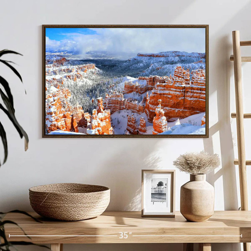Hiver à Bryce Canyon, 25 po x 17 po, Cadre flottant noyer