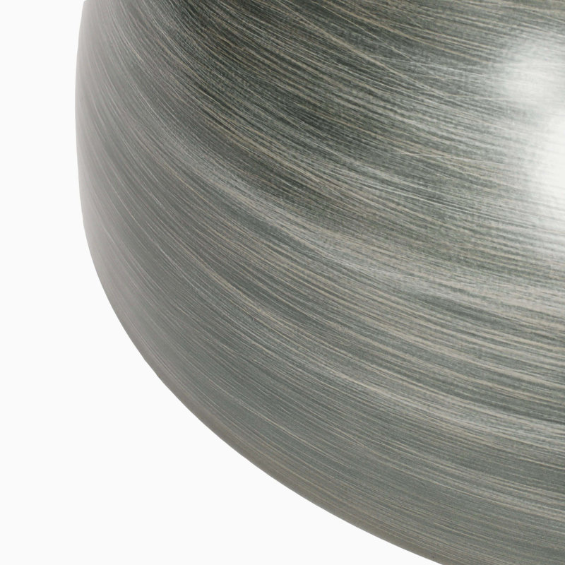 Table basse en métal martelé, Antique Silver