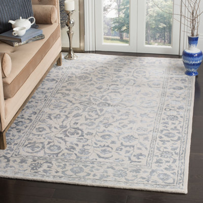 Daphne Hand Tufted Viscose/Wool Oriental Rug in Silver/Ivory