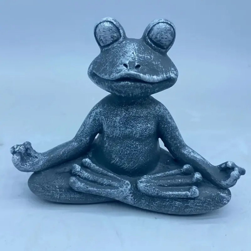 Statue de grenouille de yoga méditée à la main en résine