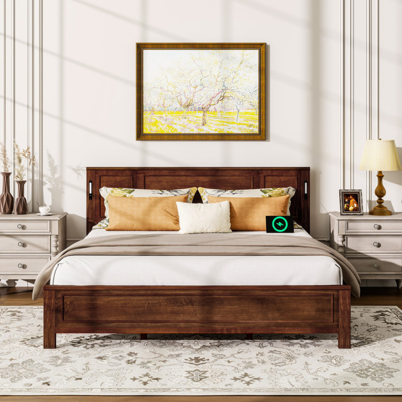 Style très grand lit avec finition noyer, tête de lit, DEL intégrée, charge, 10 lattes et rangement en pin, espace de rangement