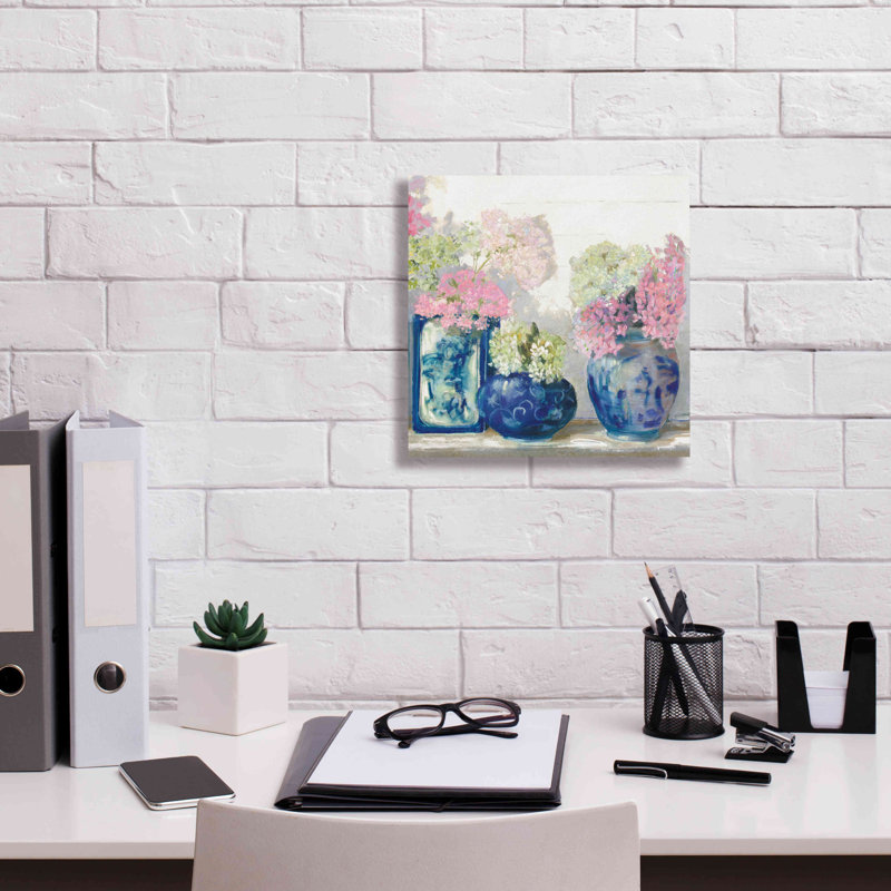 «Ladys Mantle II Bright» par Carol Rowan, estampe numérique sur toile, H 12 po x l 12 po x P 0,75 po