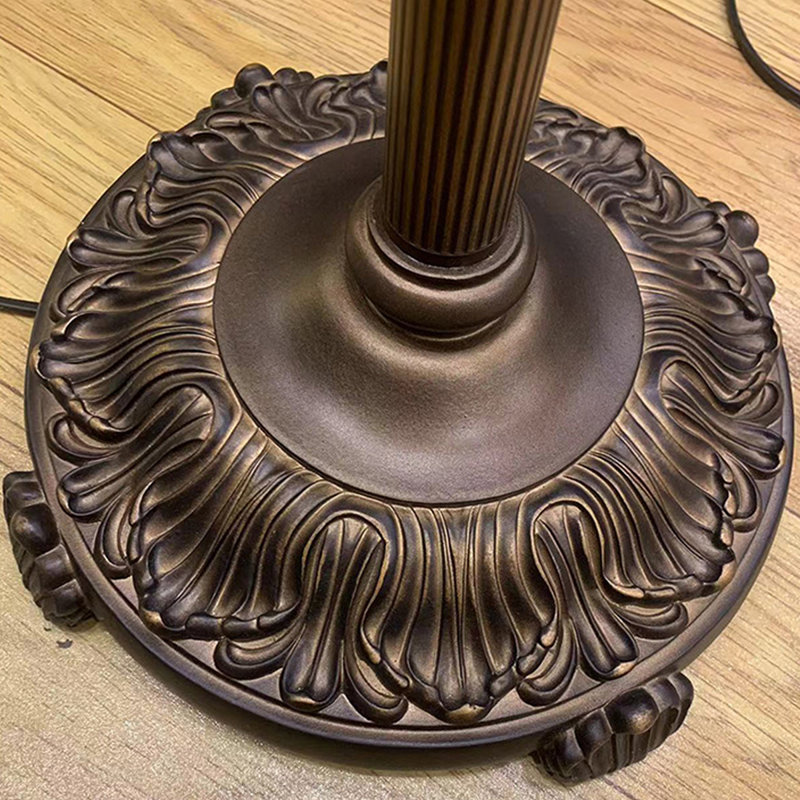 Ironwork Resin Creative Vintage Upright Desk Lamp