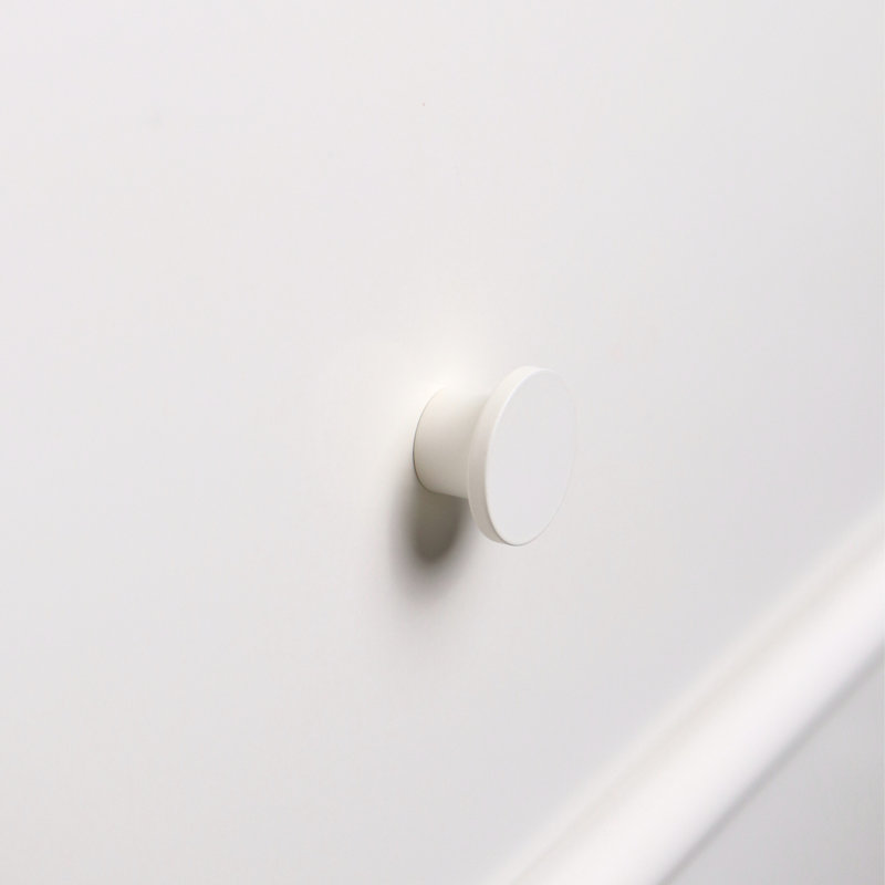 1" Diameter Circle Knob, Snow (White)