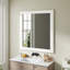 Revitalisez votre salle de bain avec ce magnifique miroir carré blanc mat de 32 pouces!