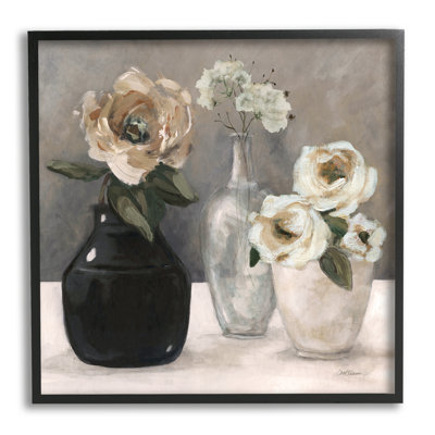 «Mixed Rose Bouquets Still Life» encadré sur bois par Carol Robinson, peinture